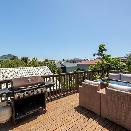 Convenient Family Bach With Easy Access To Blake Park The Beach And Downtown Mount Maunganui Extérieur photo