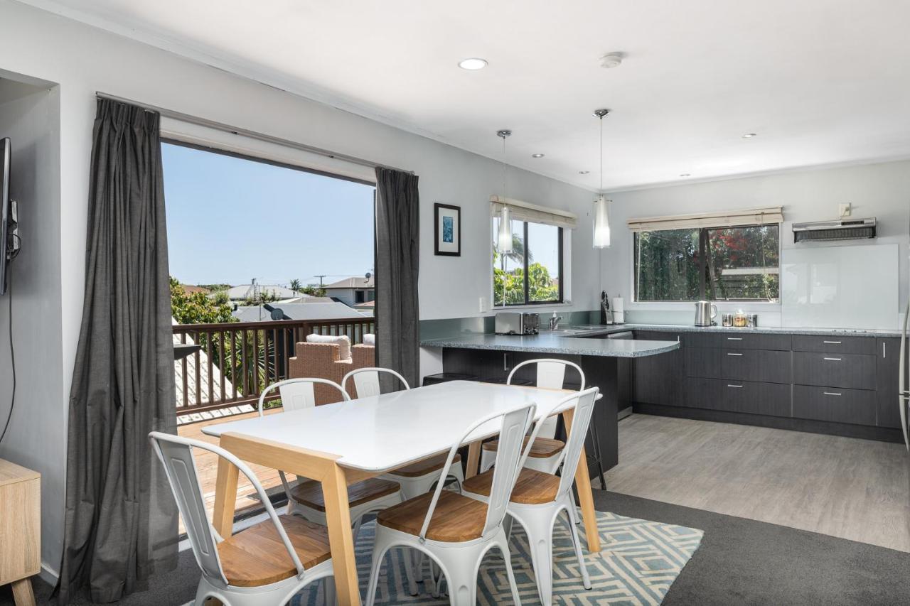 Convenient Family Bach With Easy Access To Blake Park The Beach And Downtown Mount Maunganui Extérieur photo