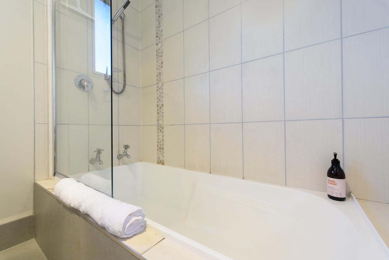 Convenient Family Bach With Easy Access To Blake Park The Beach And Downtown Mount Maunganui Extérieur photo