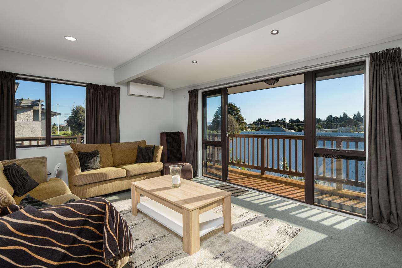Convenient Family Bach With Easy Access To Blake Park The Beach And Downtown Mount Maunganui Extérieur photo