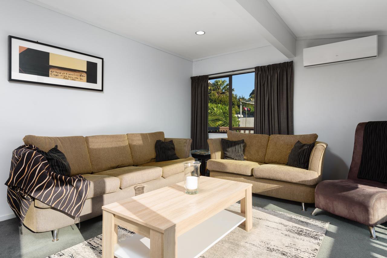 Convenient Family Bach With Easy Access To Blake Park The Beach And Downtown Mount Maunganui Extérieur photo